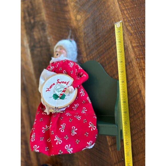 1995 Byers Choice Carolers Figurine Mrs. Claus/Granny Red Dress White Apron Gree - Picture 9 of 9